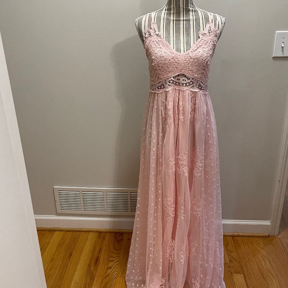 NWT perfectly Priscilla boutique Stunning True Story lace maxi 10/12